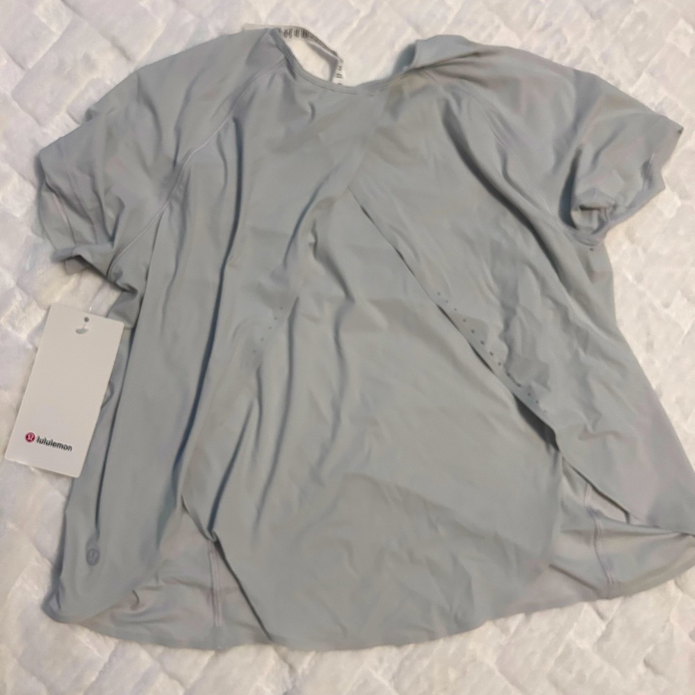 Athletic shirt